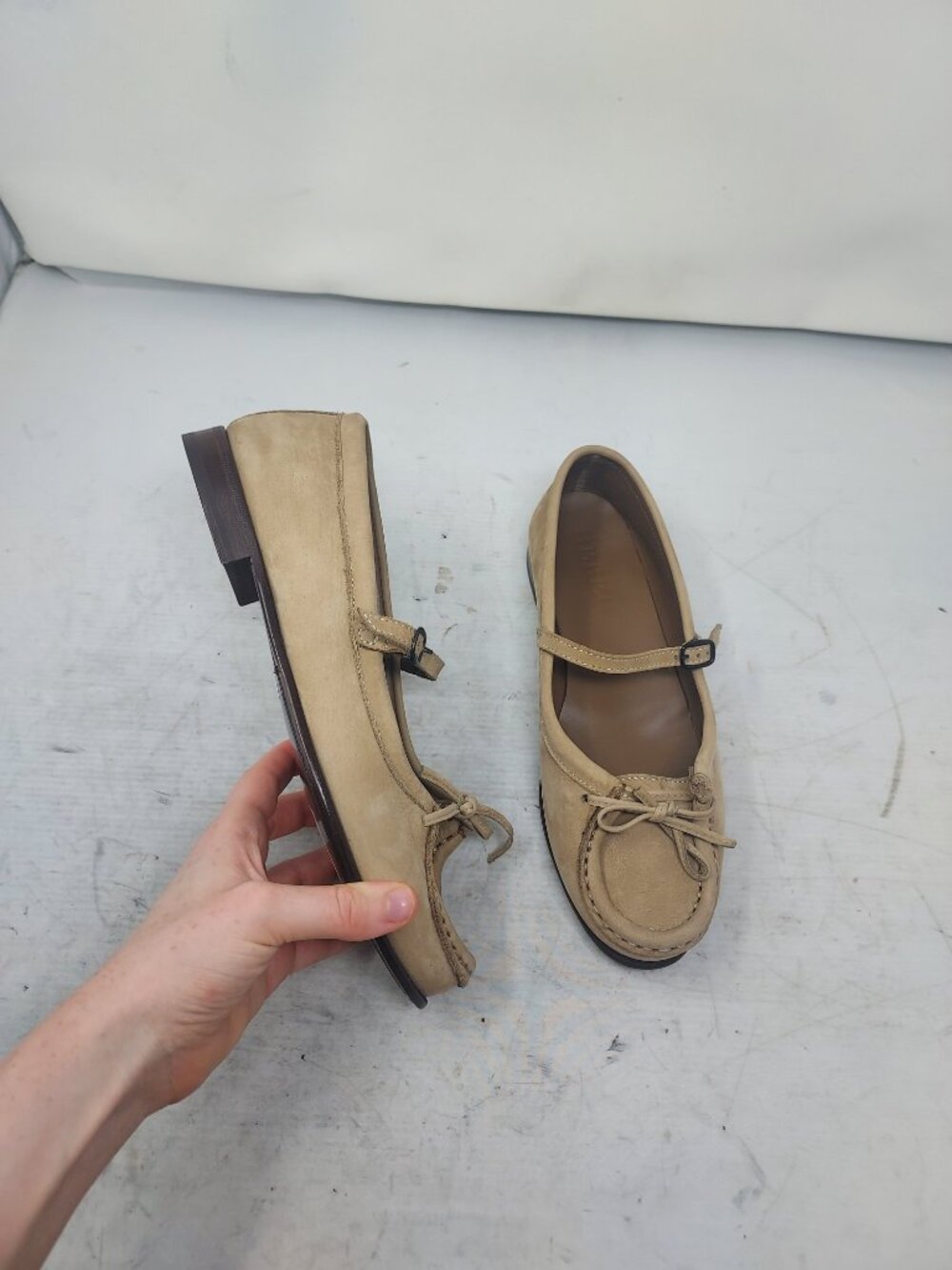 Hereu WOMEN Black Roses Brown Nubuck Flat
